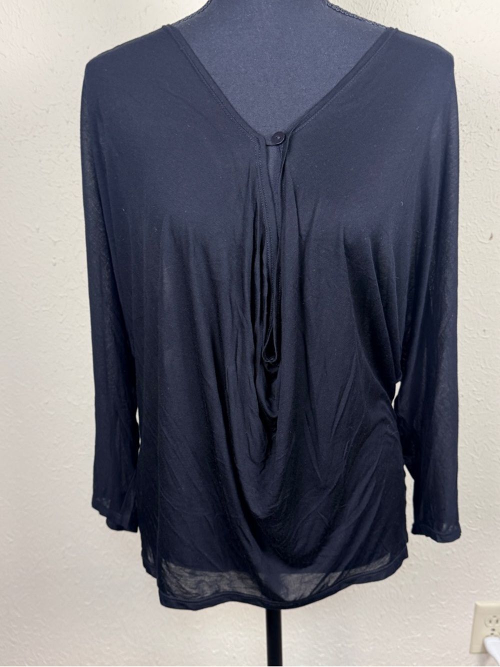 Lanston Women’s XS Black Draped Long-Sleeve Top KeyHole Front Datenight Festival